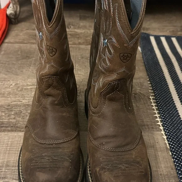 Ariat Brown Western Boots with Star Detail size 9.5 - Picture 3 of 6